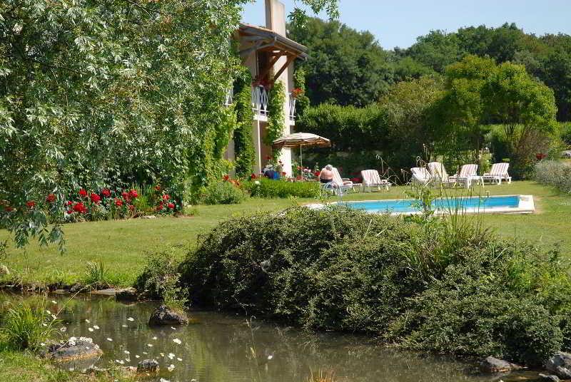 Les Jardins Du Lac Trizay Luaran gambar