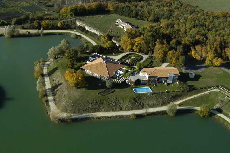 Les Jardins Du Lac Trizay Luaran gambar